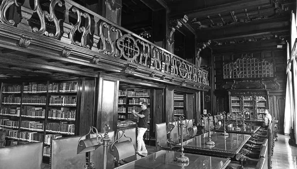 Oficina del RENIEC en el centro de Lima con atención al público