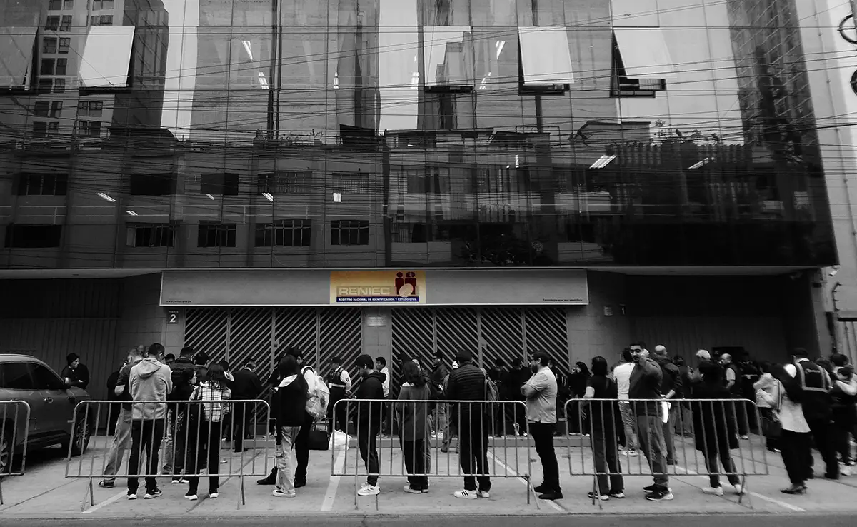 Oficina del RENIEC en el centro de Lima con atención al público